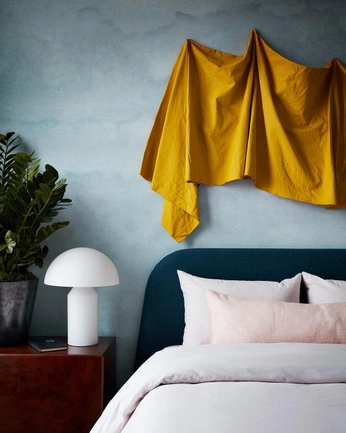 A cover of "Favric on wall" cluster. The owner is nicolecardoza. The cluster consists of 1 element.