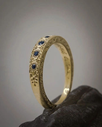 A cover of "Wedding" cluster. The owner is daviszabo. The cluster consists of 154 elements.