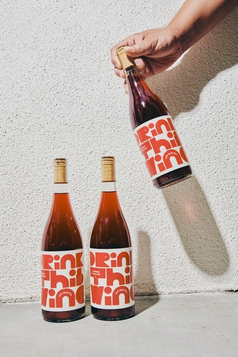 A cover of "bouteille" cluster. The owner is rorolsp. The cluster consists of 12 elements.