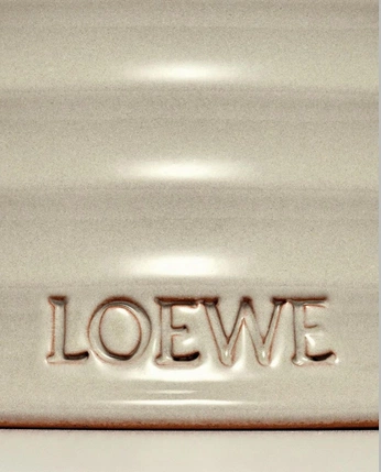 A cover of "Loewe" cluster. The owner is phantom01. The cluster consists of 8 elements.