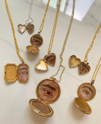 A cover of "Jewelry" cluster. The owner is robrta. The cluster consists of 2 elements.