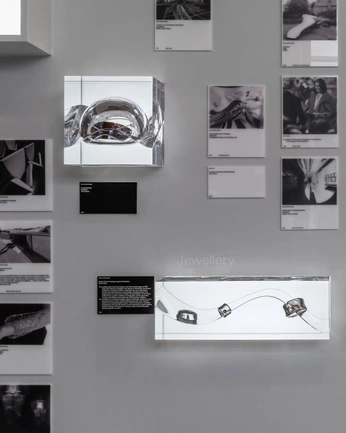 A cover of "boothdesign" cluster. The owner is atoniaavatr. The cluster consists of 92 elements.