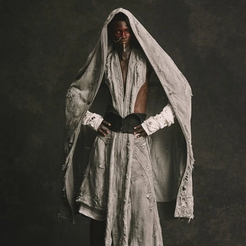 A cover of "Forma" cluster. The owner is rwarburton. The cluster description is "Fashion, Form, Flow. ". The cluster consists of 203 elements.